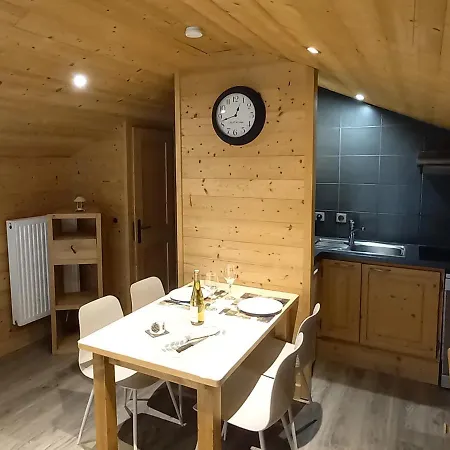 Cosy Avec Balcon Sud, Proche Pistes Ski, Animaux Admis, Parking Prive, Draps Inclus - Fr-1-467-113